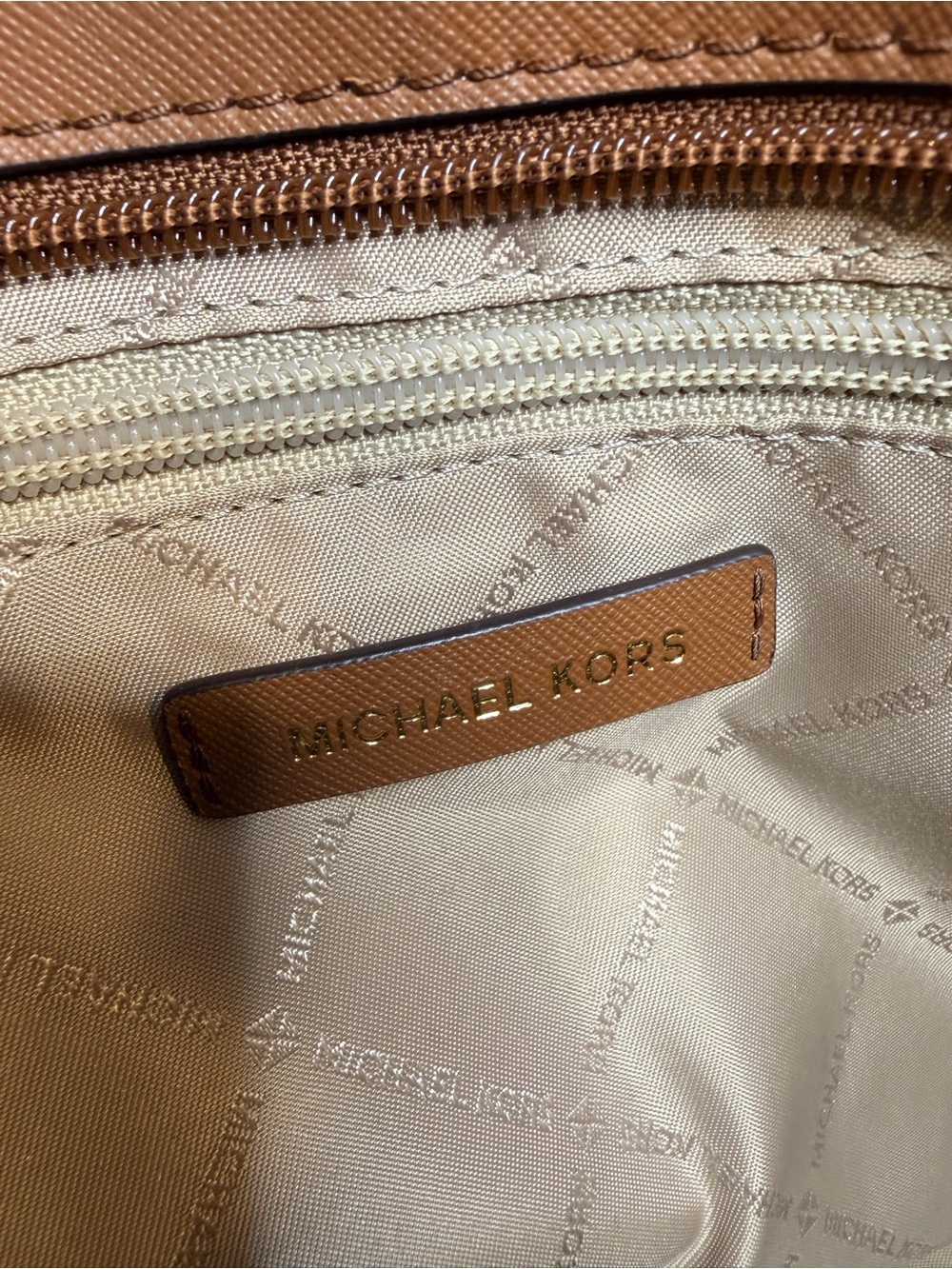 Michael Kors Cream & Brown MK Signature Tote with Gold Hardware - Picture 5 of 14